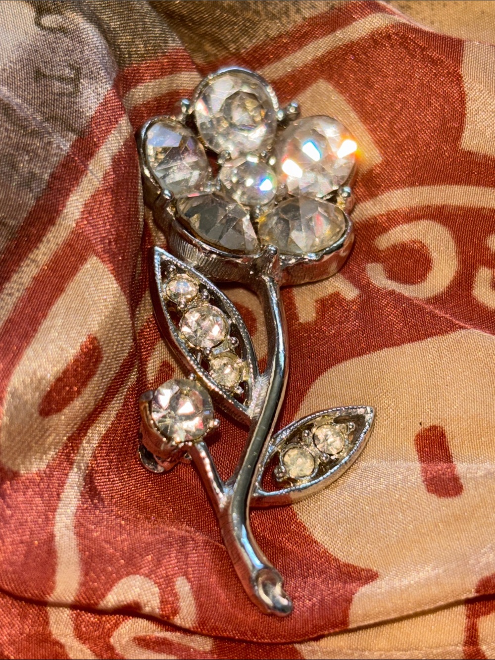 Vintage rare Crystal Flower Brooch Pin - Silver Tone Clear Rhinestones